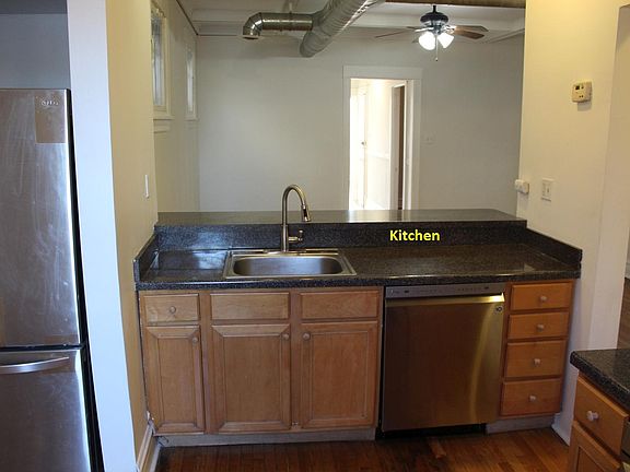 3rd image of 2544 W Fullerton Ave #2