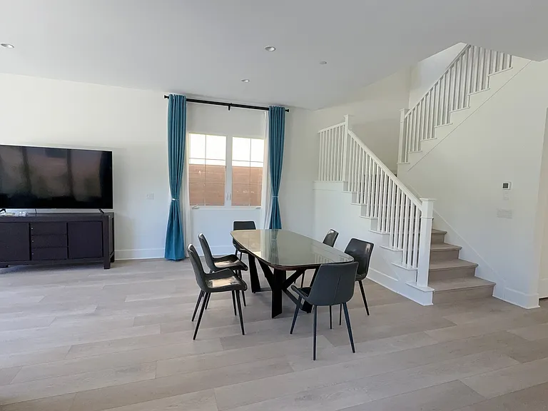 160 Statura — Photo 4