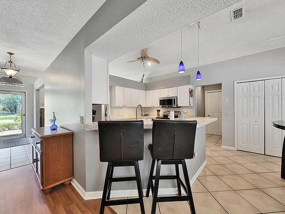 3rd image of 732 Nottingham Forest Cir