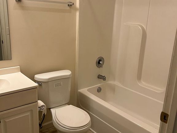4th image of 4021 2nd St