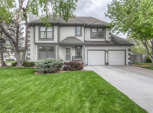 11122 W 115th Ter, Overland Park, KS 66210