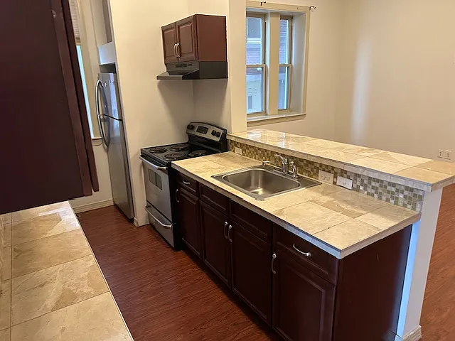 1 bed, $1,335 — Photo 2
