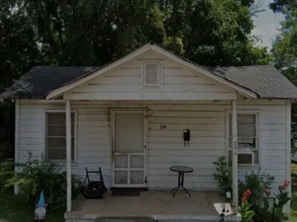 204 Thomas Ln, Lancaster, SC 29720