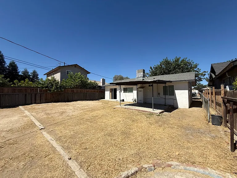 718 Pierce St — Photo 18