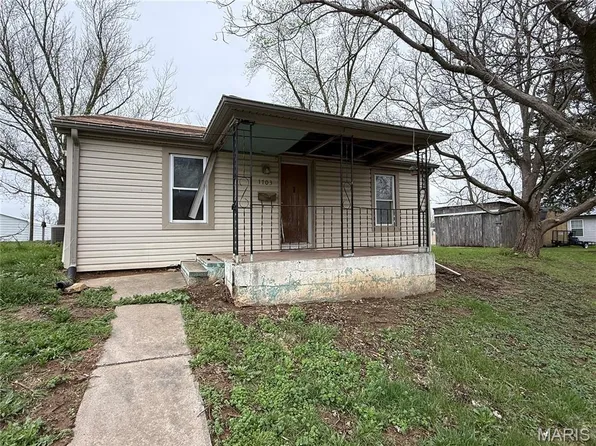 1703 D St, Hannibal, MO 63401