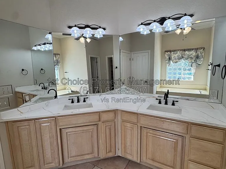 6376 Newport Ct — Photo 45