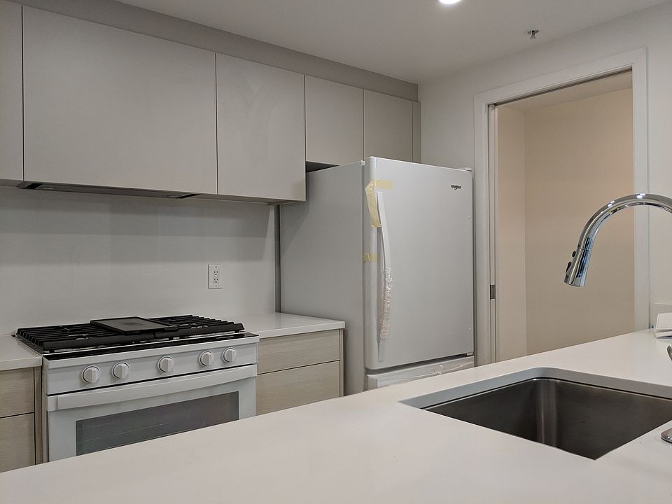 1st image of 1077 Marinaside Cres #1901