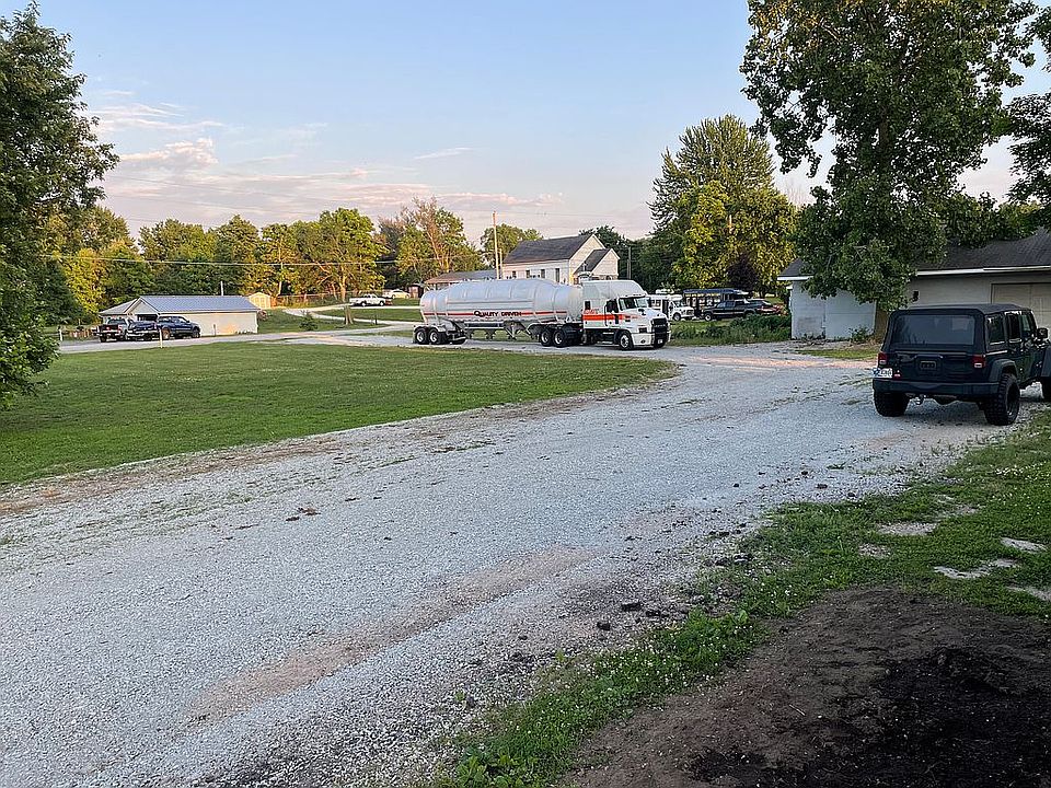 2nd image of 5229 E Wooster Rd