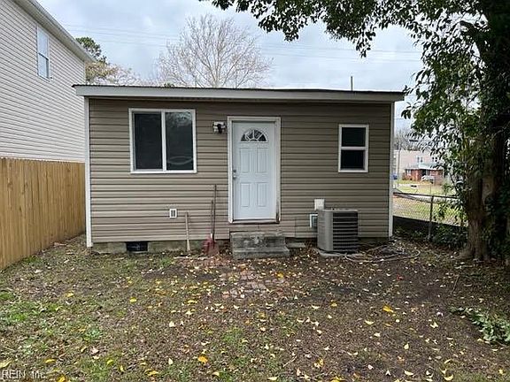2nd image of 2608 Barre St