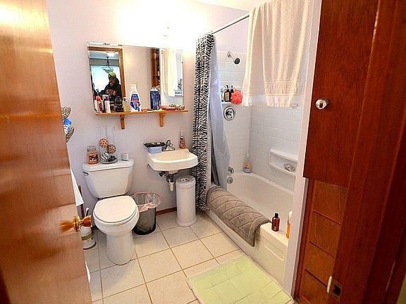 4th image of 4202 Latona Ave NE #2