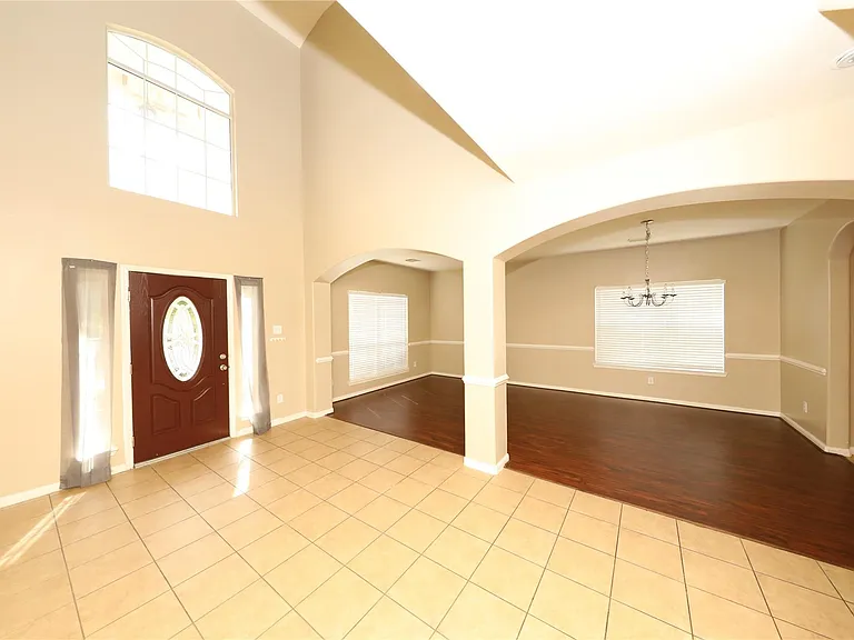 2311 Diamond Springs Dr — Photo 20