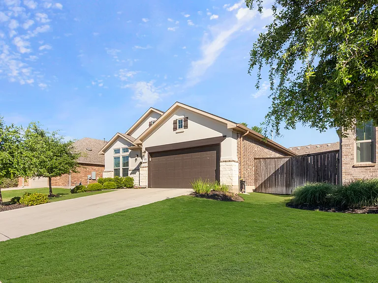 3736 Kyler Glen Rd — Photo 2