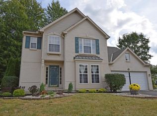 4104 Woodmont Dr, Batavia, OH 45103
