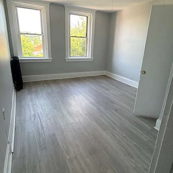 48-50 Mitchell Ave #16 — Photo 6