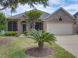 4910 Wilbury Heights Dr, Pasadena, TX 77505