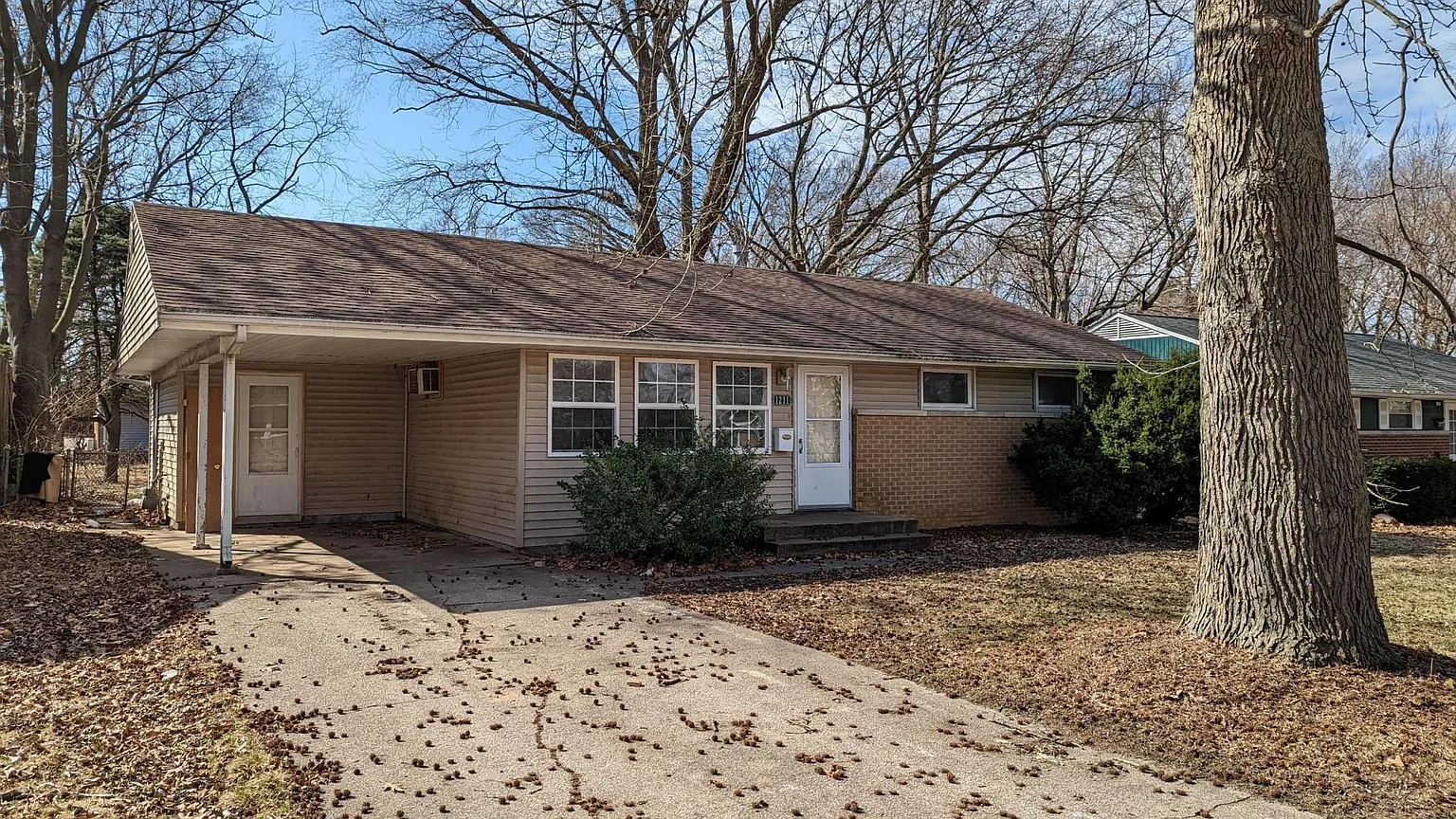 1211 W Beardsley Ave photo 1
