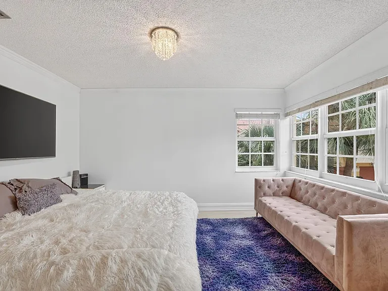 2121 S Ocean Blvd — Photo 8