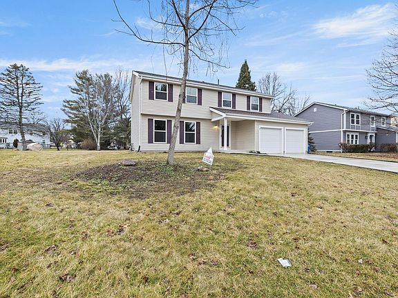 3rd image of 243 Highbury Cres