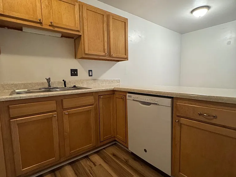 117 Berry St #3 — Photo 8