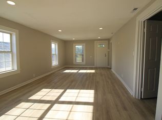 102 Dale Ave, Oliver Springs, TN 37840