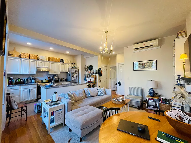 105 Pinckney St #4 — Photo 4