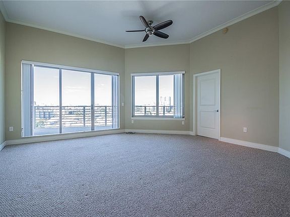 4th image of 1209 E Cumberland Ave Unit 904
