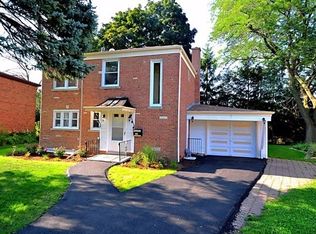 8149 W Oak Ln, Niles, IL