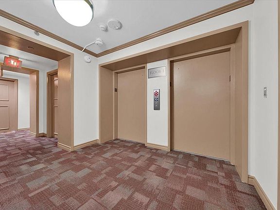 4th image of 3320 Spinnaker Ln APT 3A