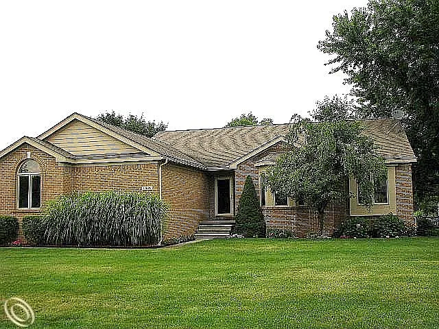 10690 Oxbow Heights Dr photo 1