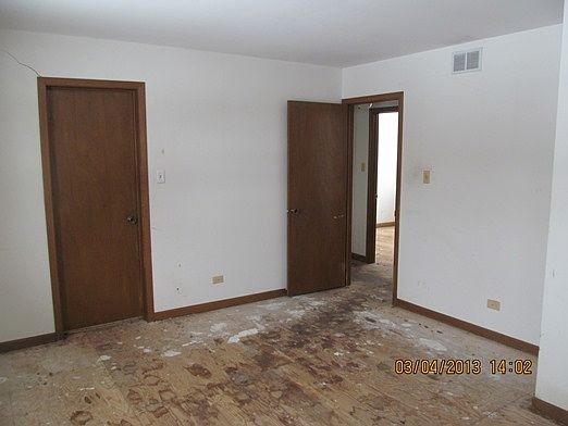 4th image of 17012 Lockwood Ave