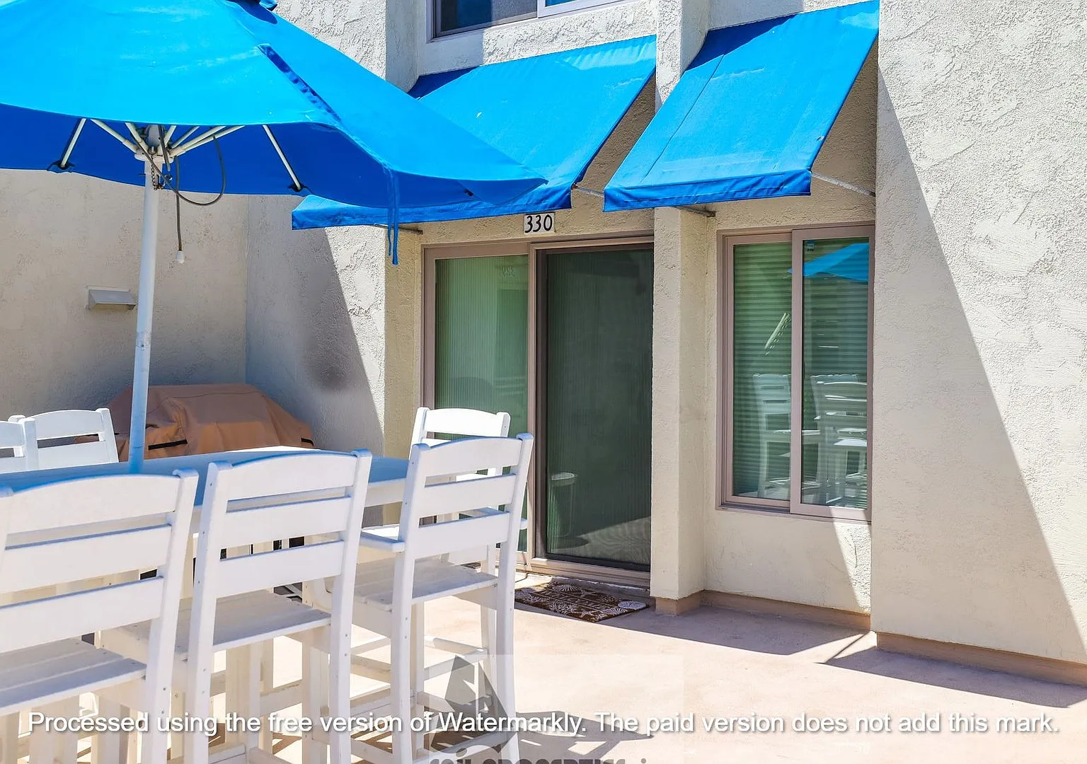 Short Term Fully Furnished Coastal Living in Huntington Beach — Photo 2