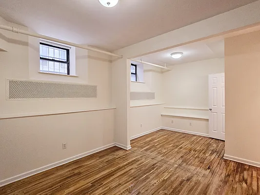 Rented by New York Dwellings LLC | media 7
