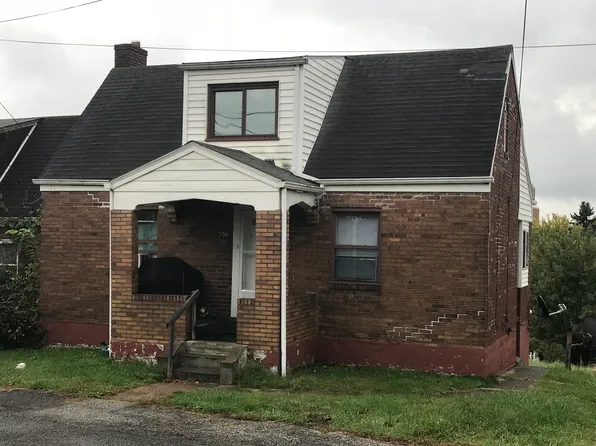 709 Mehaffey Ave, Duquesne, PA 15110