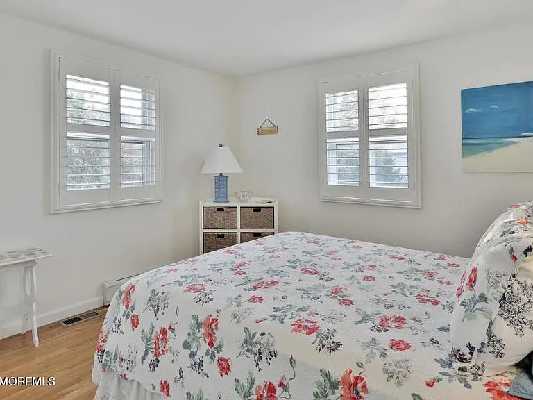 305 Baltimore Ave — Photo 13