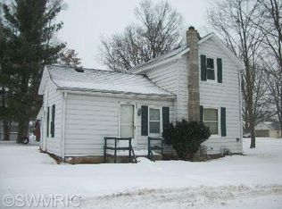 309 Dallas St, Colon, MI 49040