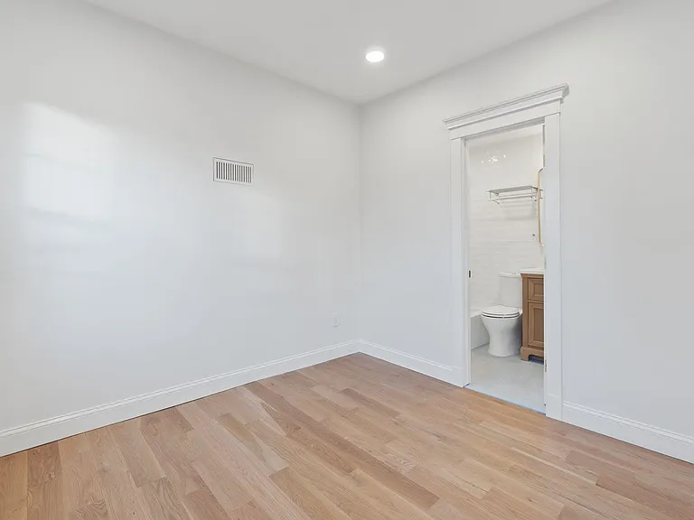 82 Colgate St #3 — Photo 33