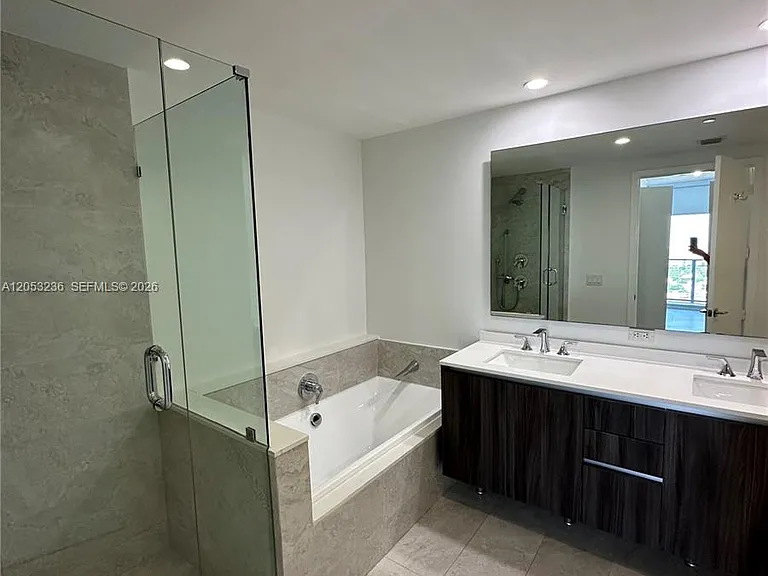 488 NE 18th St #3500 — Photo 18