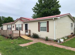 330 E Clayton St, Brookfield, MO 64628