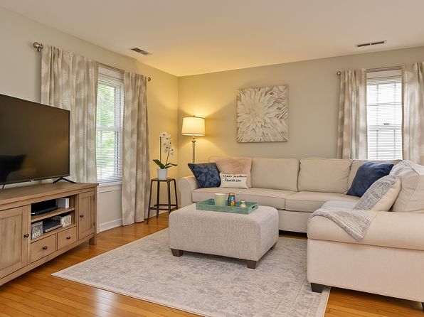 (undisclosed Address)