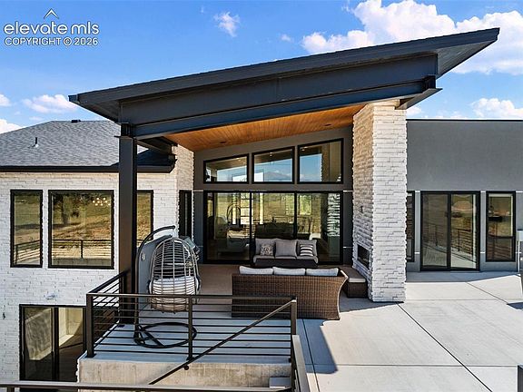3rd image of 4257 Silver Nell Dr