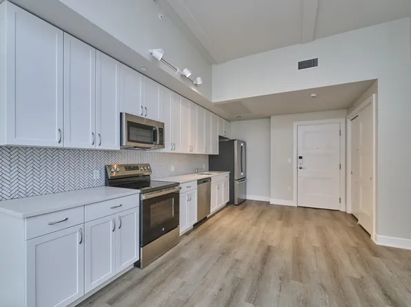 133 Salem St Unit 412, Revere, MA 02151