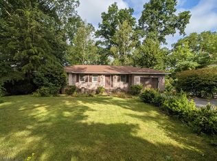 1906 Pinewood Dr, Altoona, PA 16602