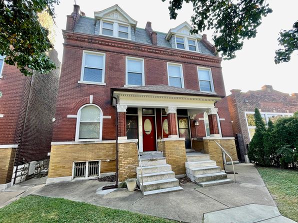 1852 Russell Blvd #2