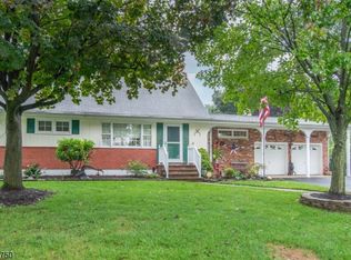 61 Hamilton Ave, Wayne, NJ 07470