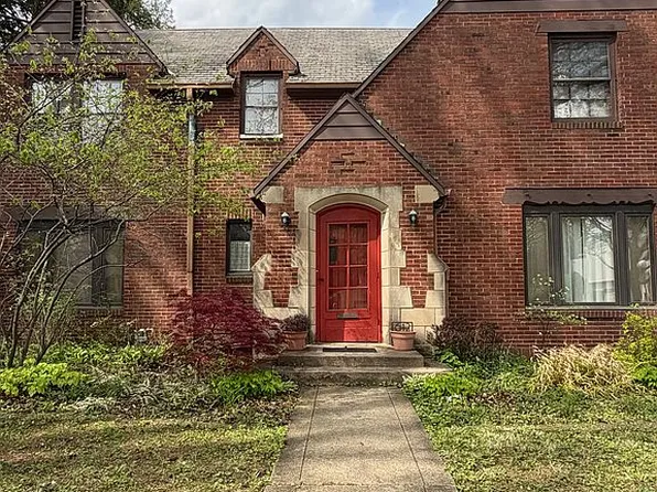 612 W Delaware Ave, Urbana, IL 61801