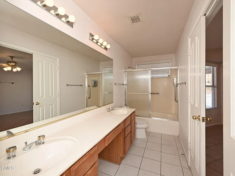 5730 E Gelding Dr — Photo 18