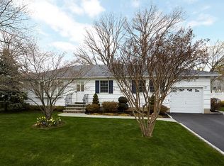 335 Sheffield Ave, West Babylon, NY 11704