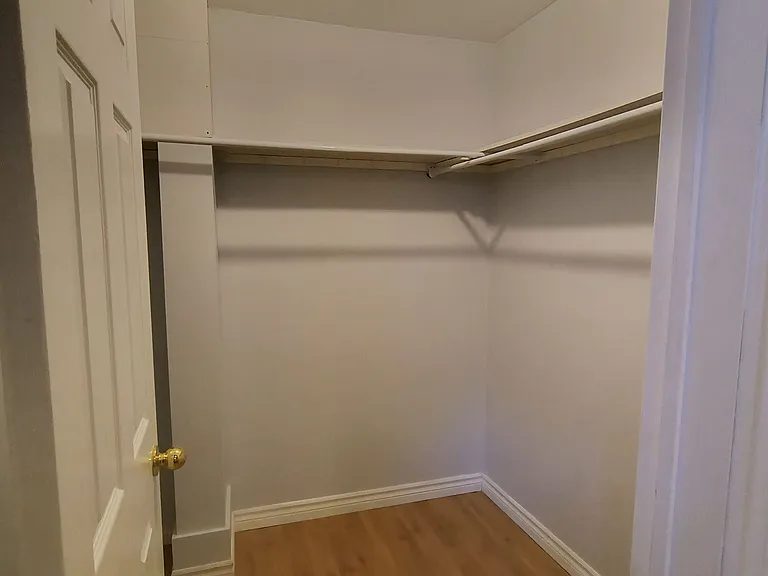 84 Villa Royale Ave #BASEMENT — Photo 3