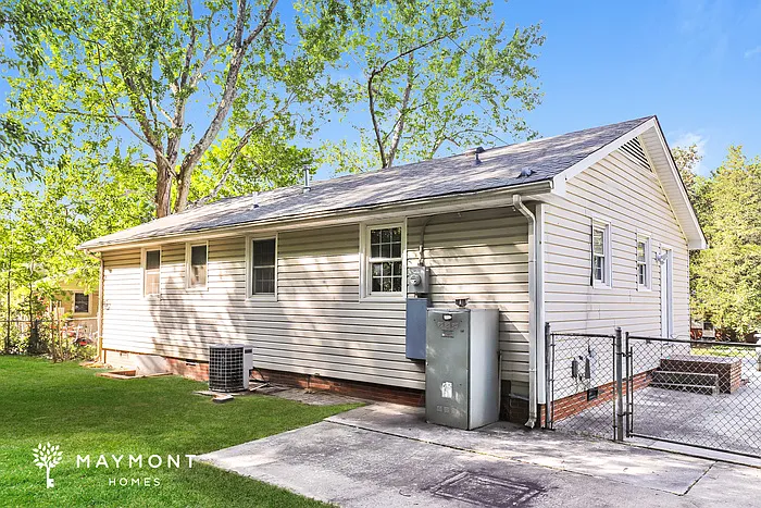 2616 Shady Lawn Dr — Photo 13