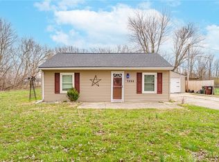 7295 Meadow Dr, Tipp City, OH 45371